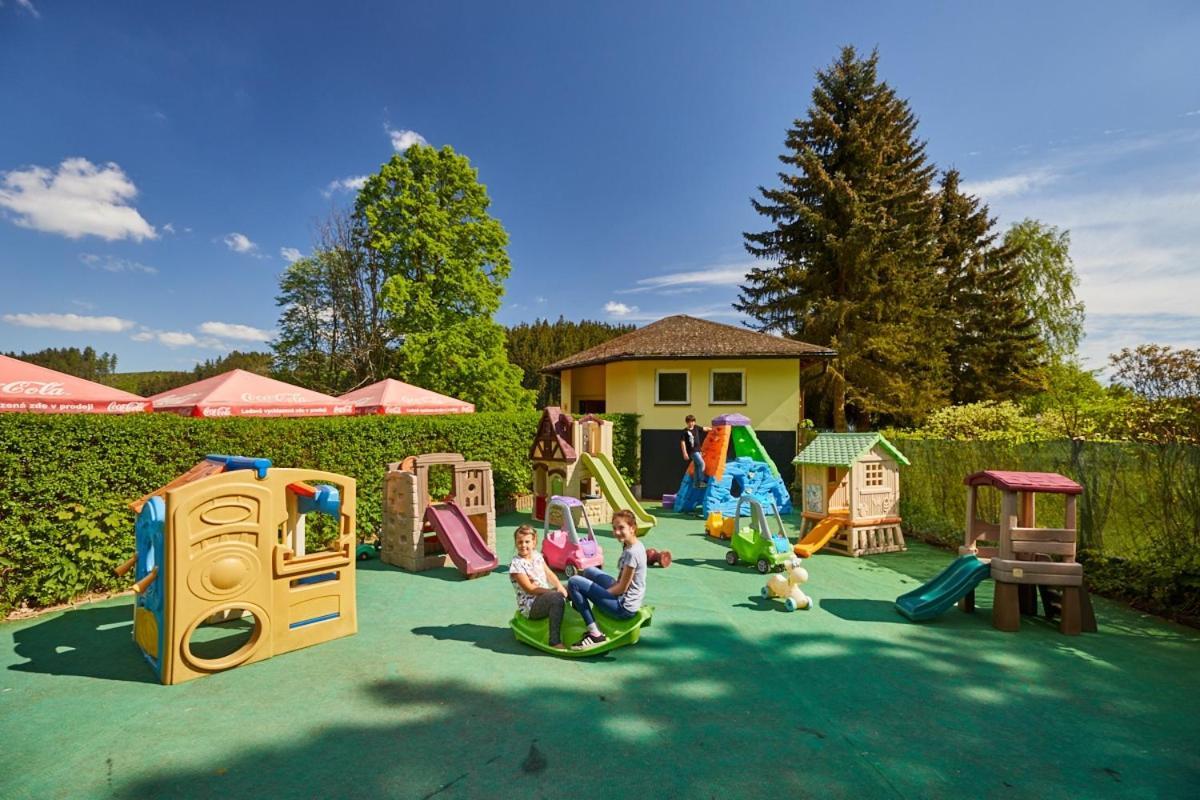 Camp Dolce Hotel Trutnov Eksteriør billede